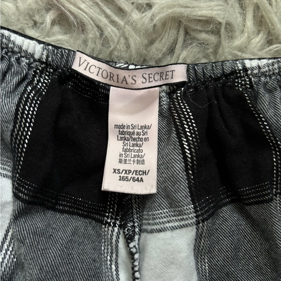 Victoria Secret Pajama shorts - Picture 7 of 7